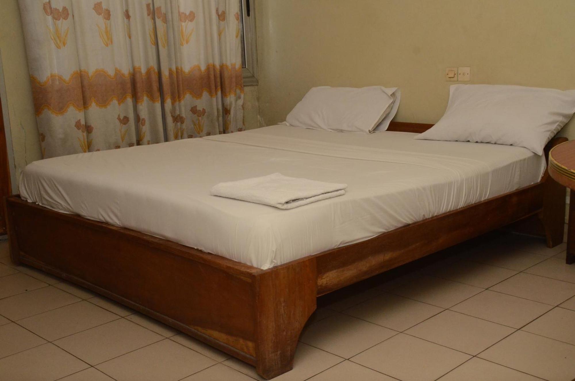Hotel Ambassadors Lome Exterior photo