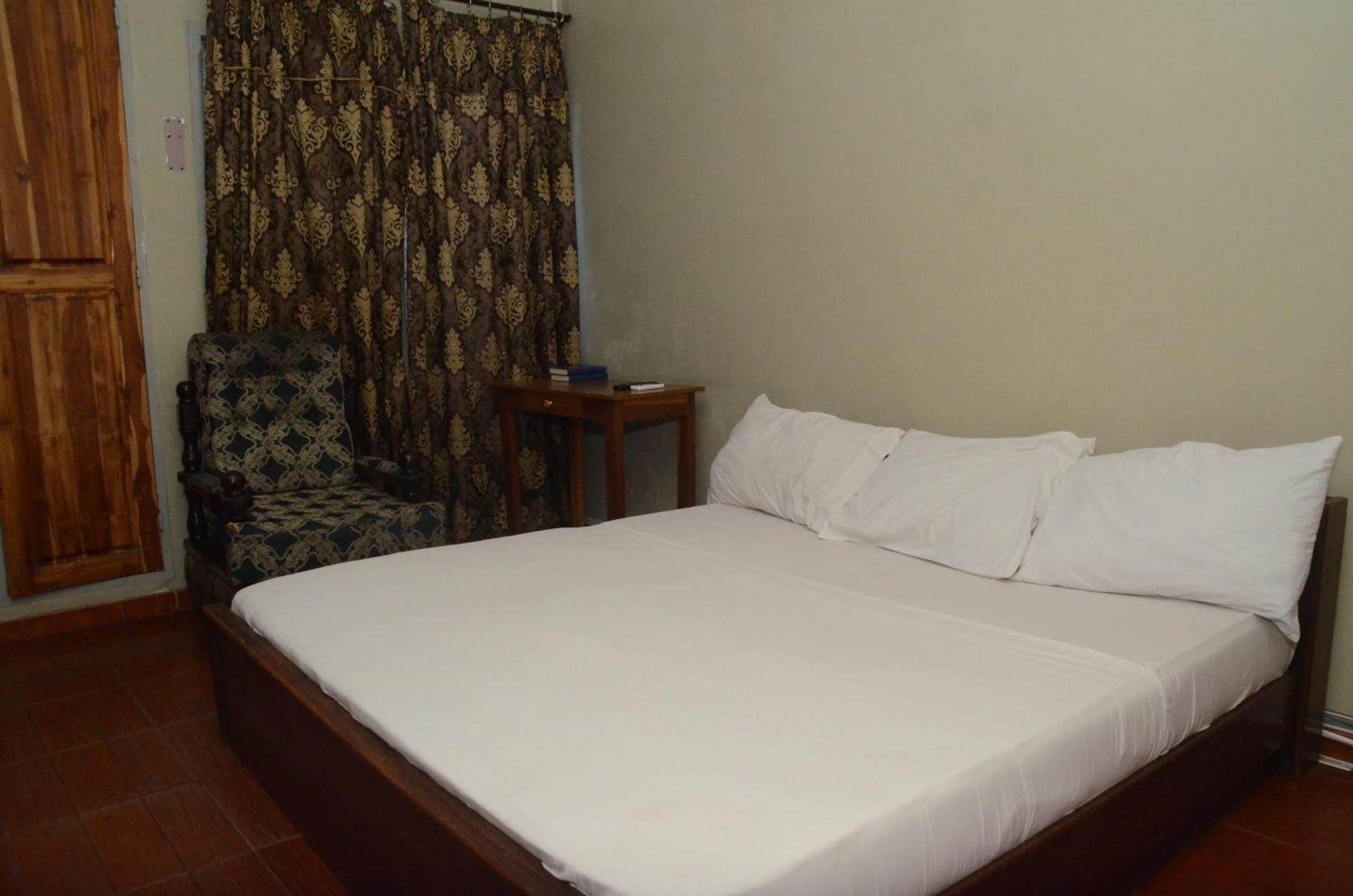 Hotel Ambassadors Lome Exterior photo