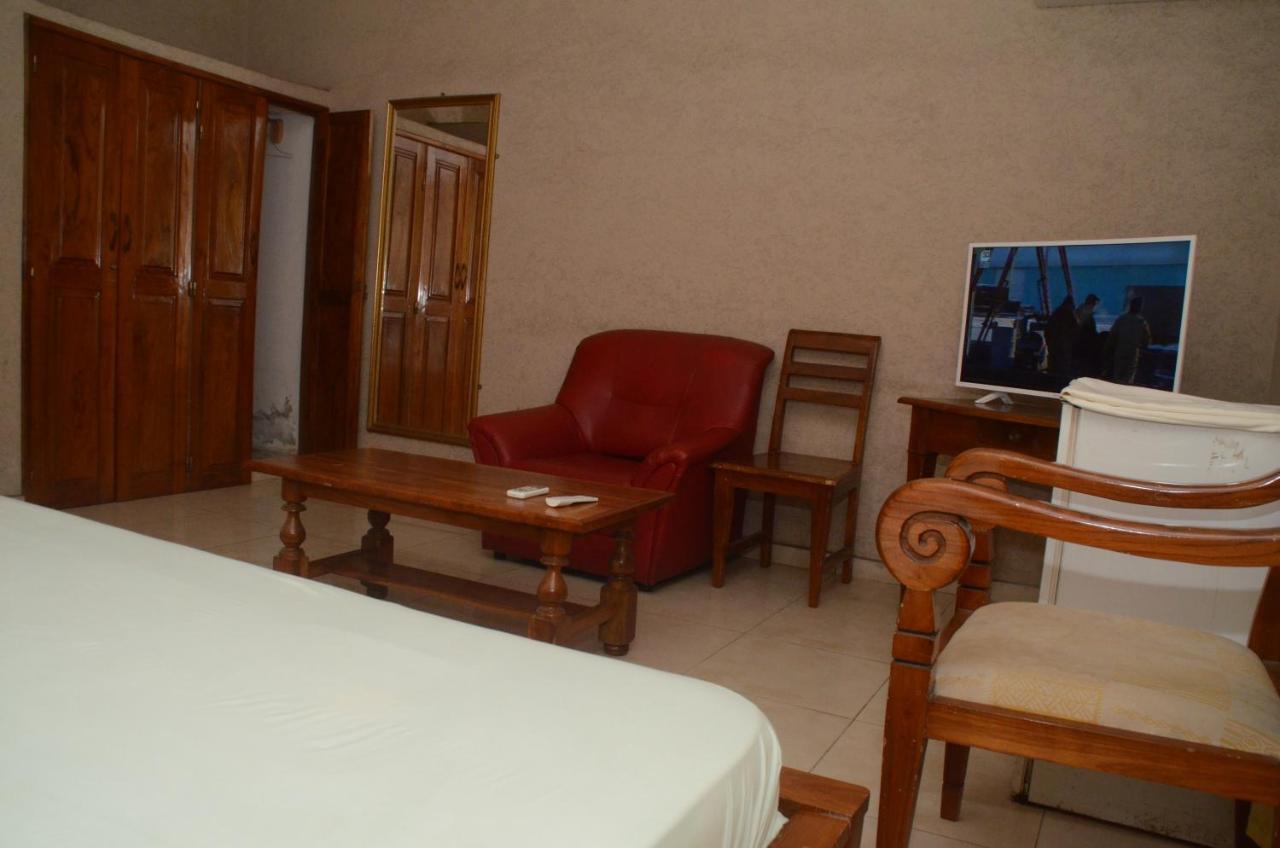 Hotel Ambassadors Lome Exterior photo